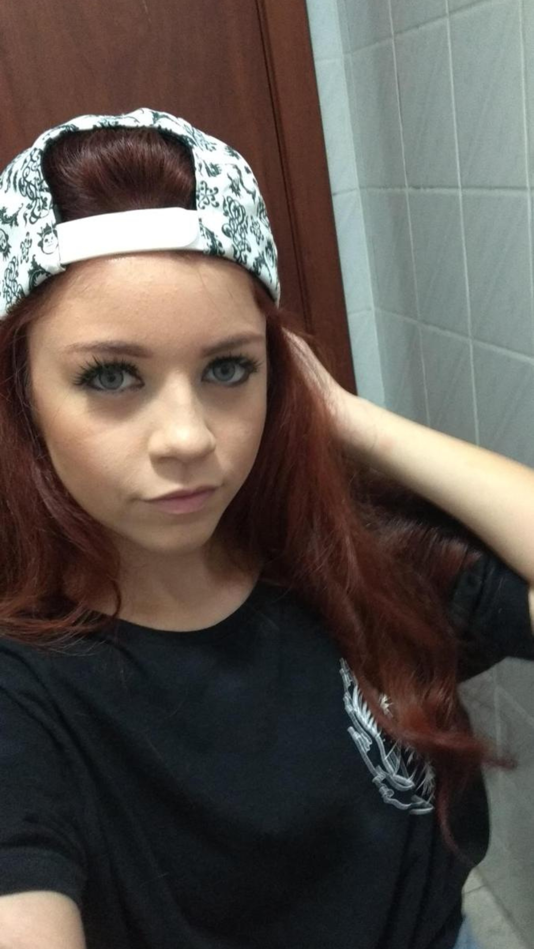 Suellen antes de compreender quais escolhas valorizavam seu tipo de beleza
